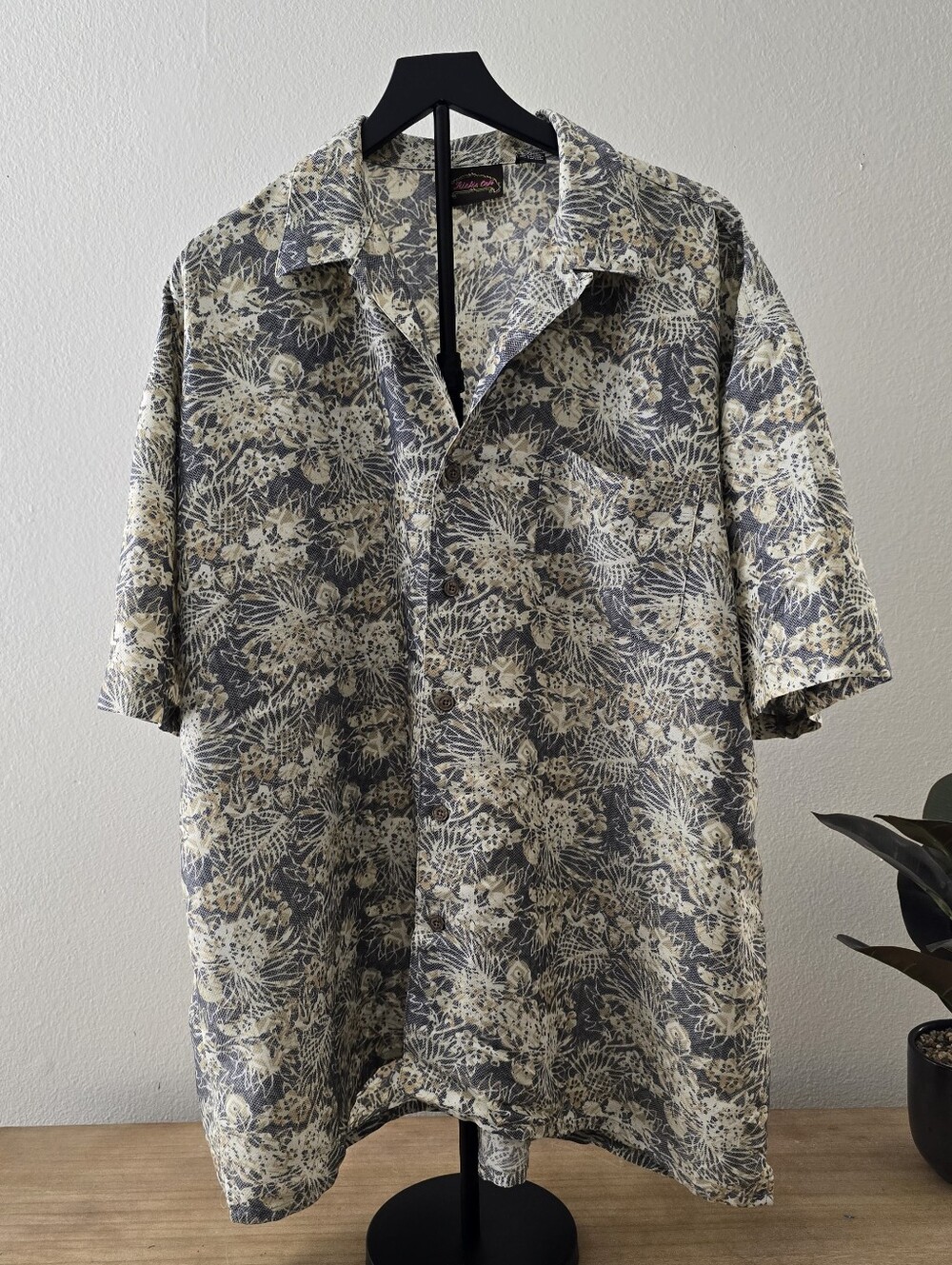 Rick's Cafe Men's 2XLT Tropical Short-Sleeve Gray Button Down Shirt
